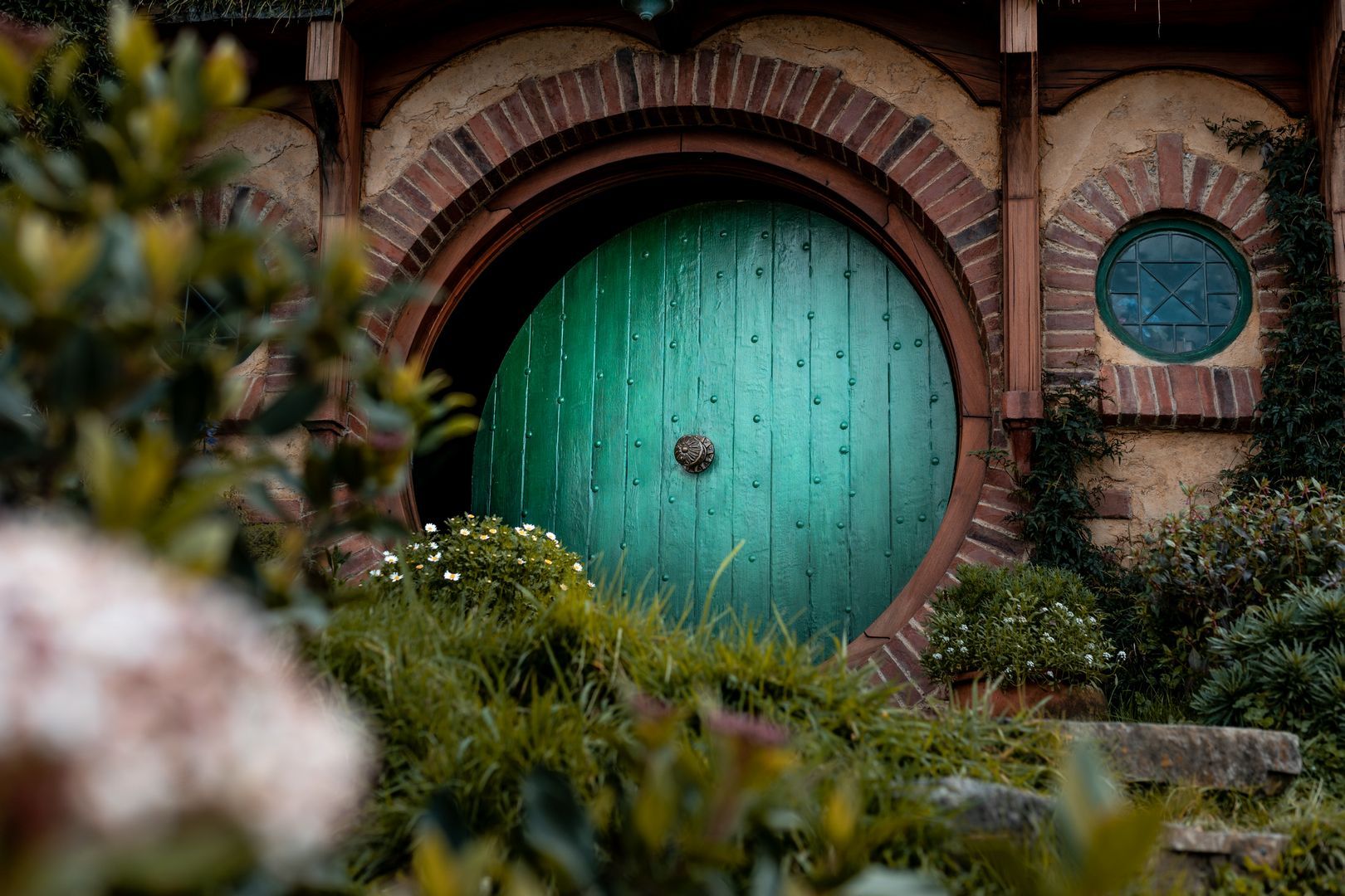 Join us on an epic pilgrimage through middle earth™